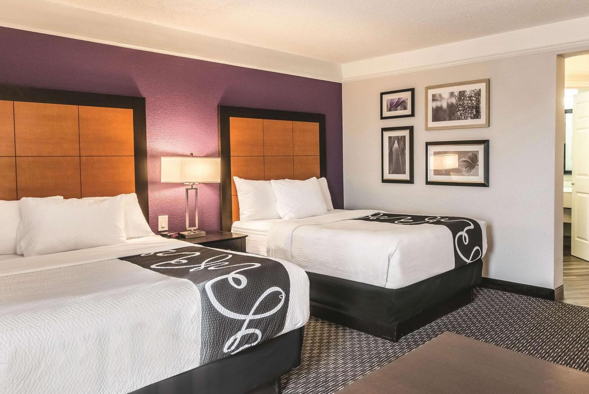 Deluxe Double Room Two Double Beds Non-Smoking