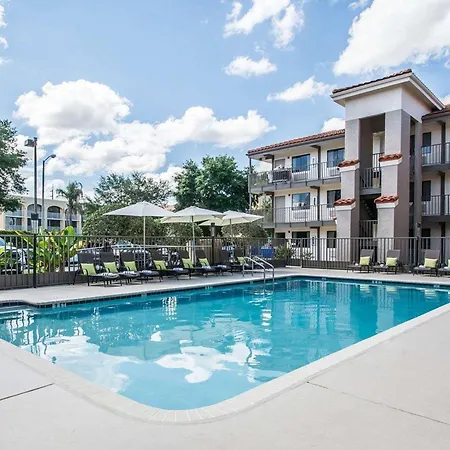 Quality Inn & Suites By The Parks-2