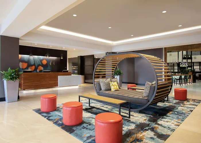 Embassy Suites By Hilton Airport